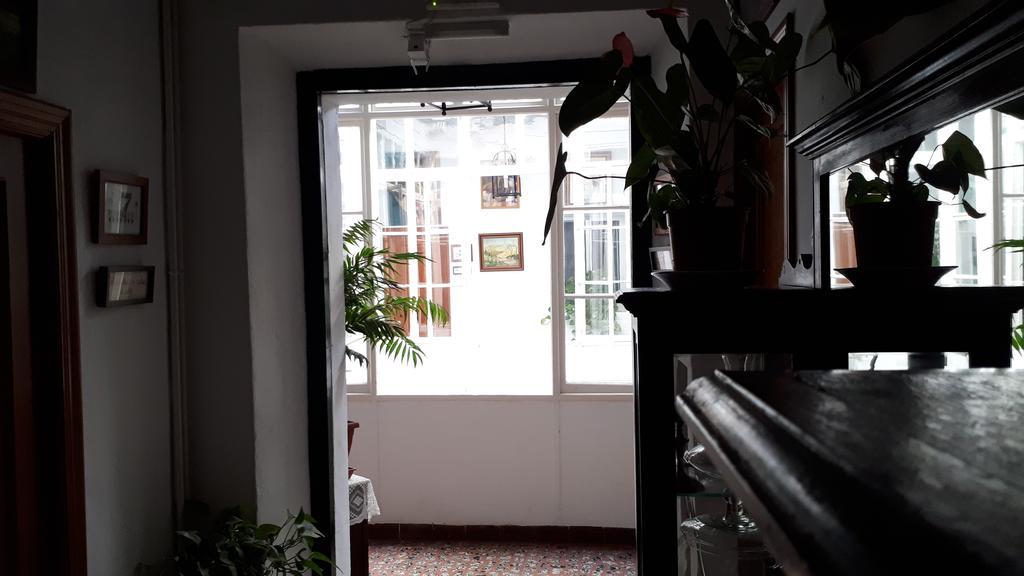 Hostal Manolo El Puerto de Santa Maria Ngoại thất bức ảnh